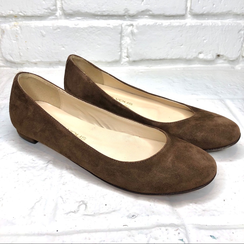 Marchez Vous brown suede flats. EUC women sz 7 1/2